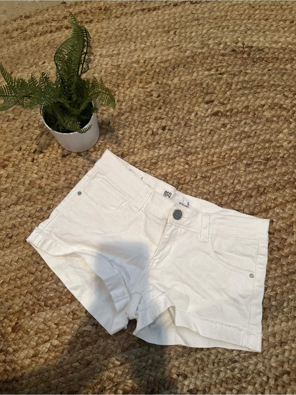 RSQ WHITE MALIBU SHORTS